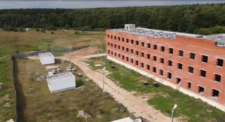 Здание, 8500 м²