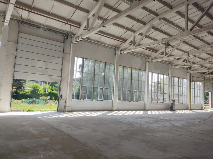 Производство, 2100 м²
