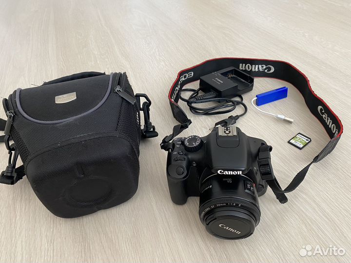 Зеркальный фотоаппарат