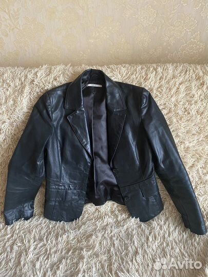 Кожаный пиджак женский s