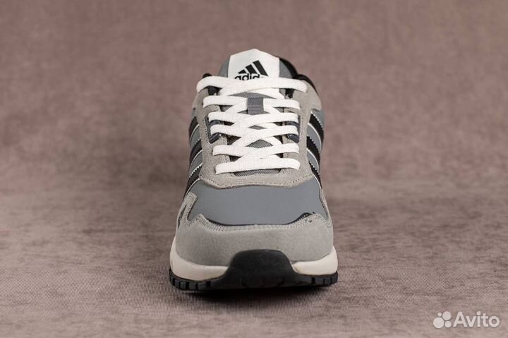 Кроссовки Adidas демисезонние