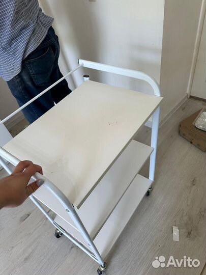 Этажерка на колесиках с ящиками