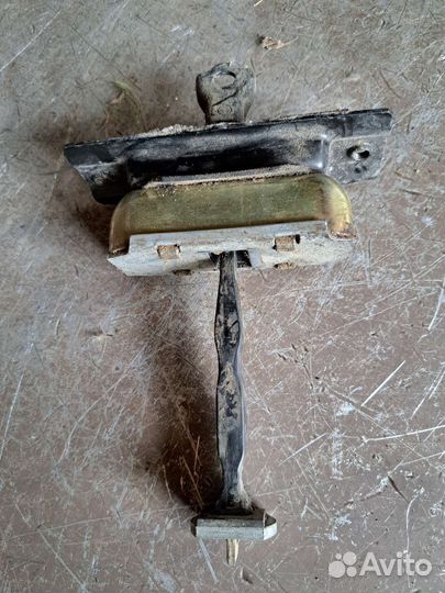 Ограничитель двери Nissan Fuga