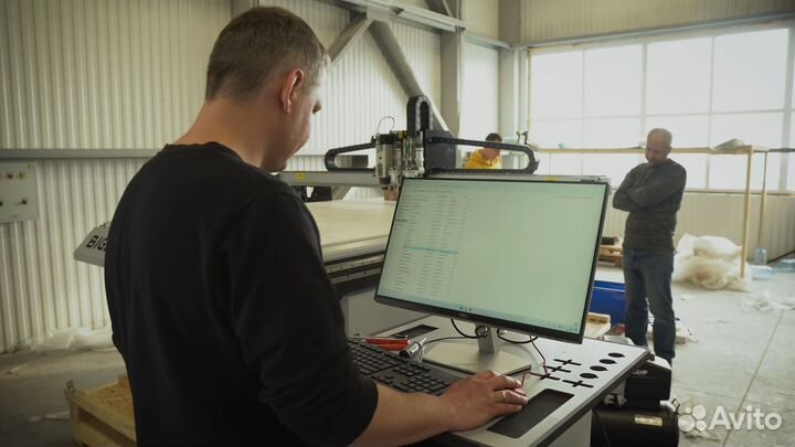 Плоттерная резка наклеек, картона