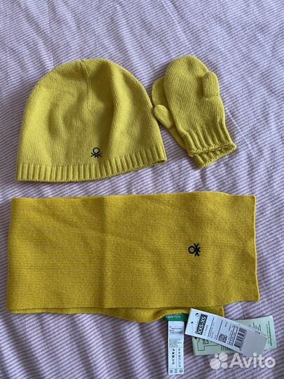 Шапка шарф и варежки