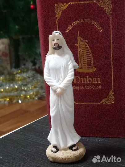 Настольная фигурка