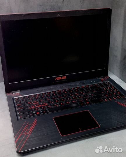 Asus FX570ud, I7,SSD 512, GTX1050, 12GB RAM