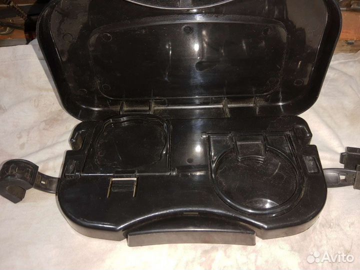 Столик в машину