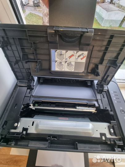 Цветной лазерный принтер canon