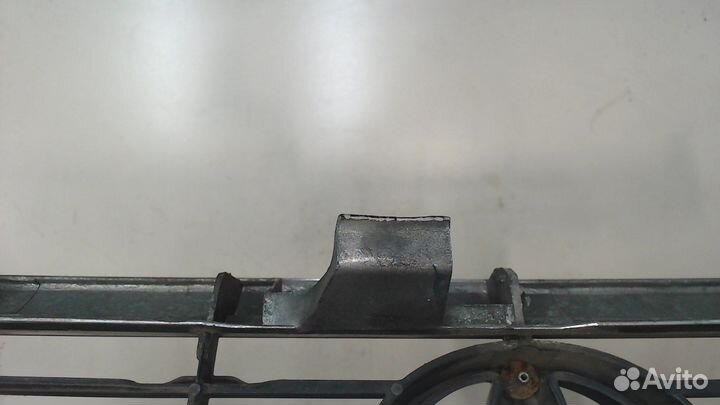 Решетка радиатора Toyota Hiace, 1995