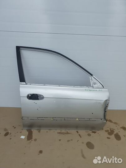 Дверь передняя правая Kia spectra,А1-5