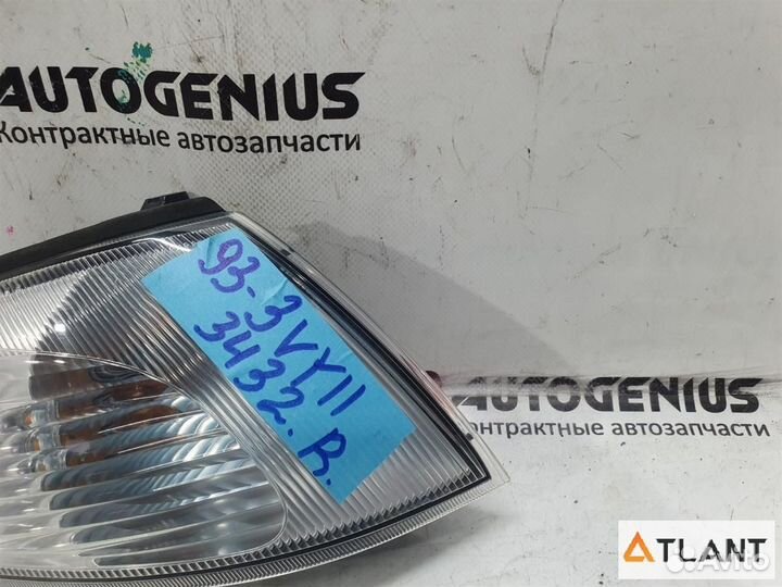 Габарит передний правый nissan AD