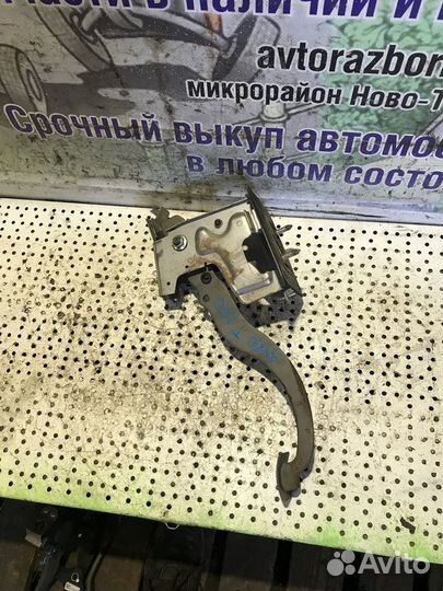 Педаль сцепления Chevrolet Aveo т250