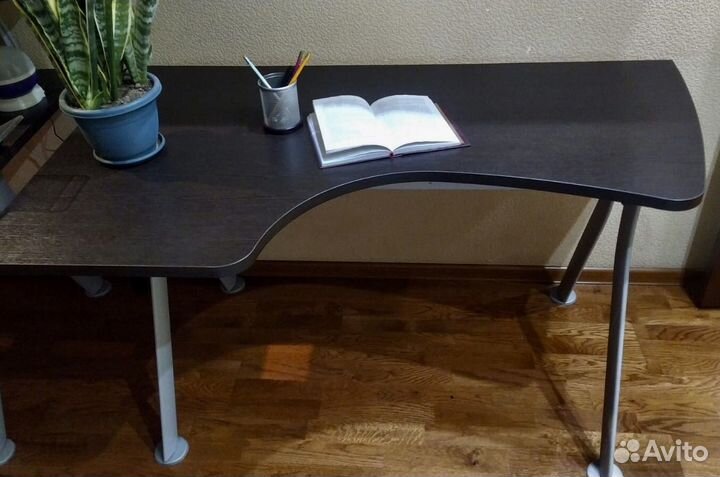 Стол компьютерный-рабочий