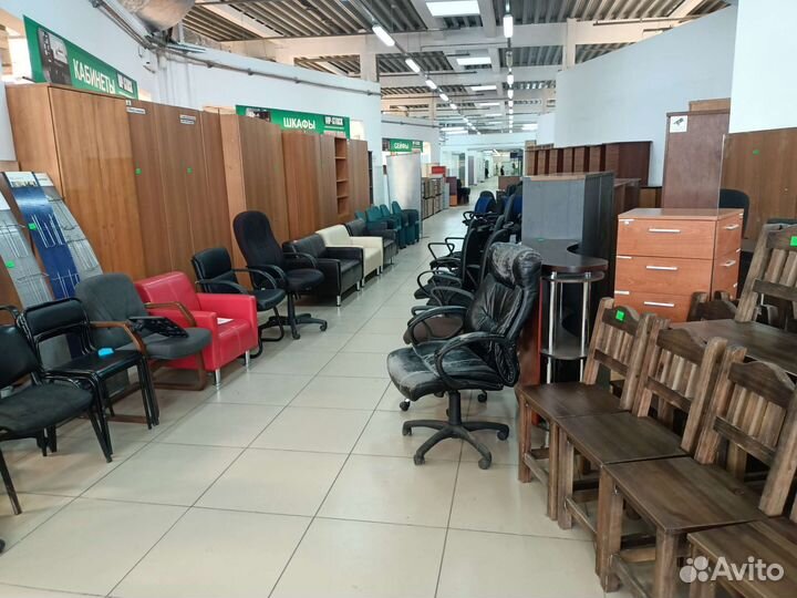 Салон офисной мебели Б.У. на 800м2. В екатеринбург