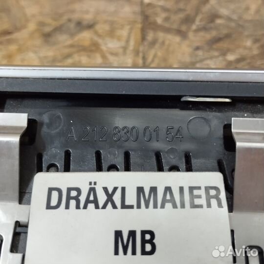 Дефлектор воздушный левый Mercedes-Benz E-Class W2