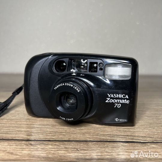 Yashica Zoomate 70