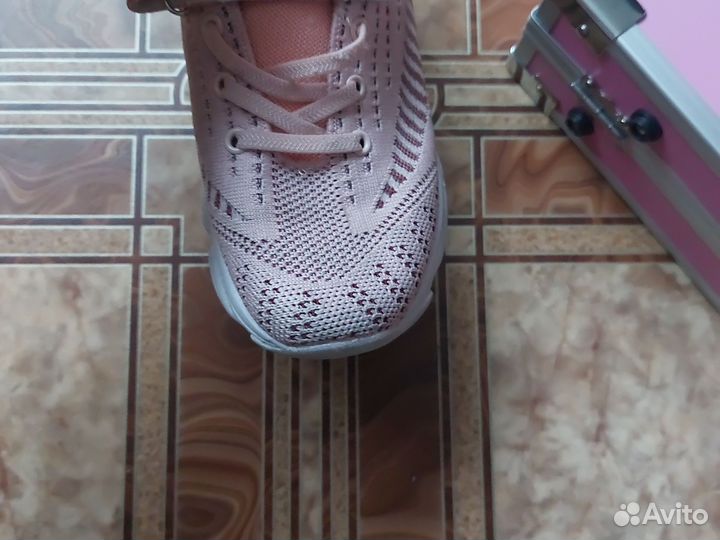 Кроссовки детские 34 размер