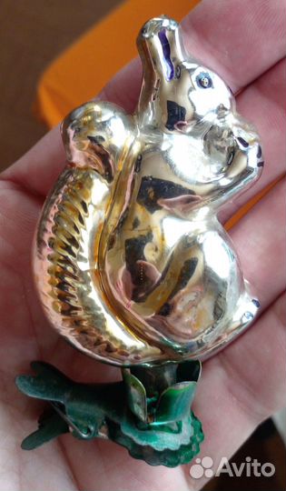 Елочная игрушка Белочка с орешком на прищепке СССР