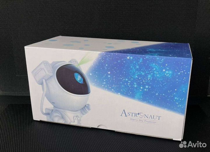 Светильник Космонавт новый (проектор ночного неба)