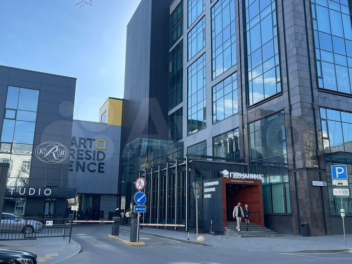 Торговое помещение с арендаторами, 233 м²