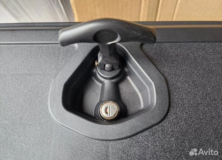 Инструментальный пластиковый ящик Bawer E024000