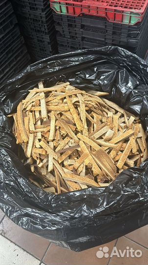 Обрезки ржаного хлеба