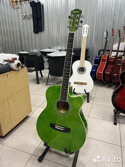 Акустическая гитара elitaro