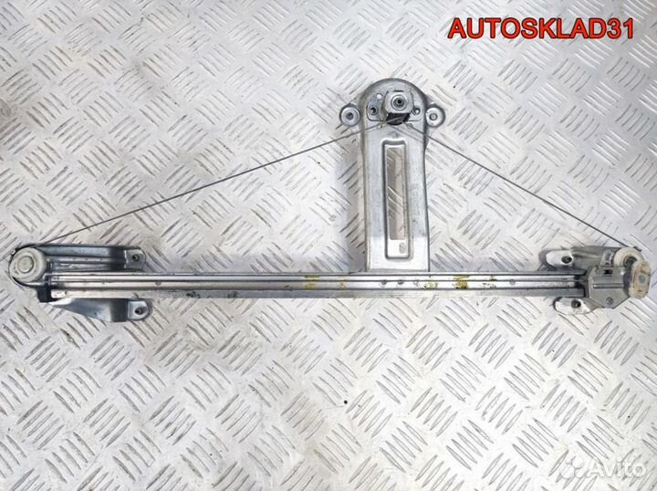 Стеклоподъемник задний левый Opel Zafira B