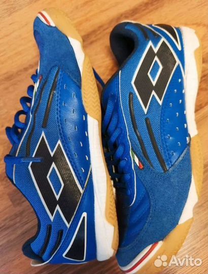 Футзалки lotto