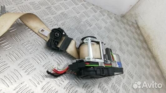 Ремень безопасности с пиропатроном сиденья передне