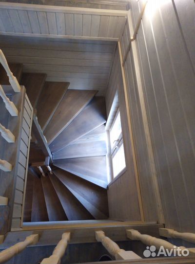 Лестница из дерева