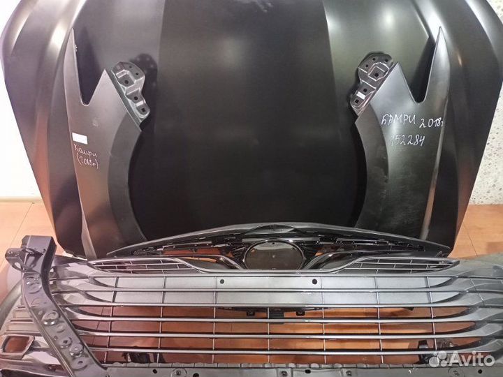 Передняя часть Toyota Camry 9 V70 2017