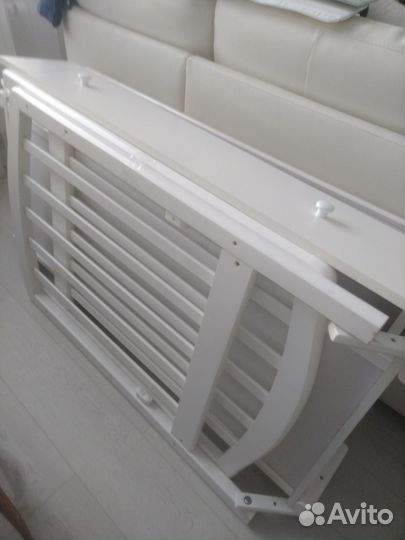 Детская кроватка с продольным памятником и ящиком