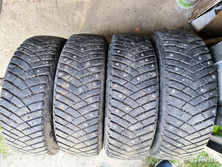 Goodyear Ultragrip Ice Arctic 185/65 R15