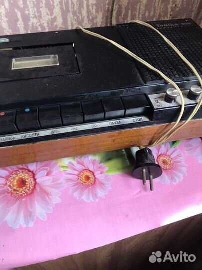 Магнитофон кассетный Tonika-305, СССР