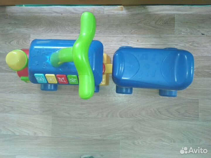 Паровозик музыкальный