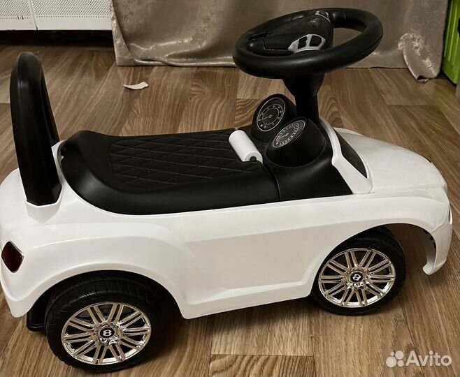 Детская машинка-каталка
