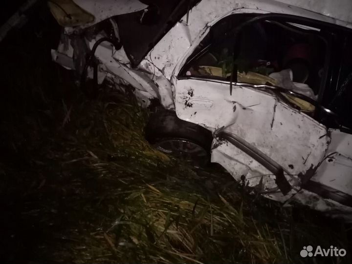 Toyota Carina 1.8 AT, 1996, битый, 250 000 км