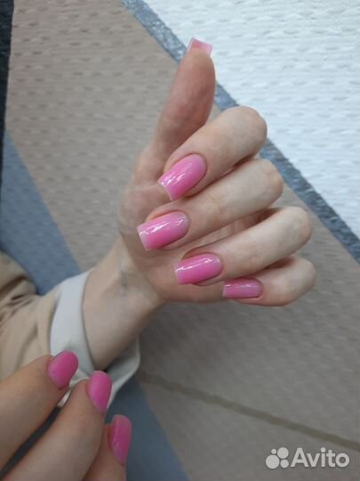 Модель на маникюр и педикюр