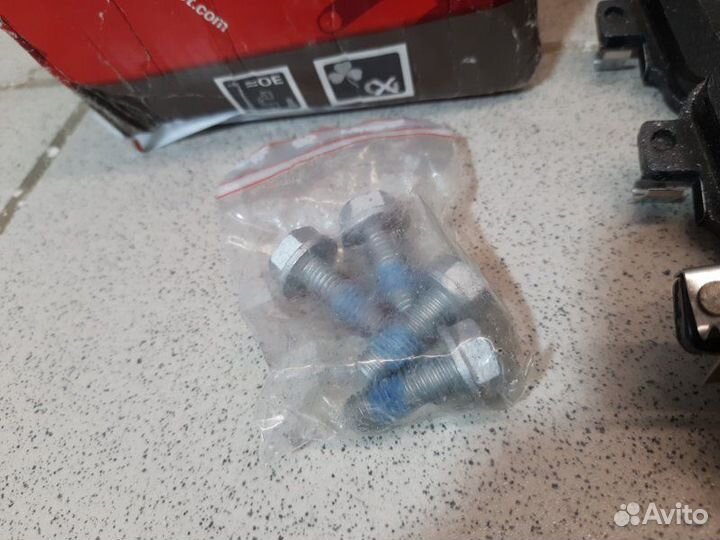 Колодки тормозные задние дисковые к-кт Peugeot