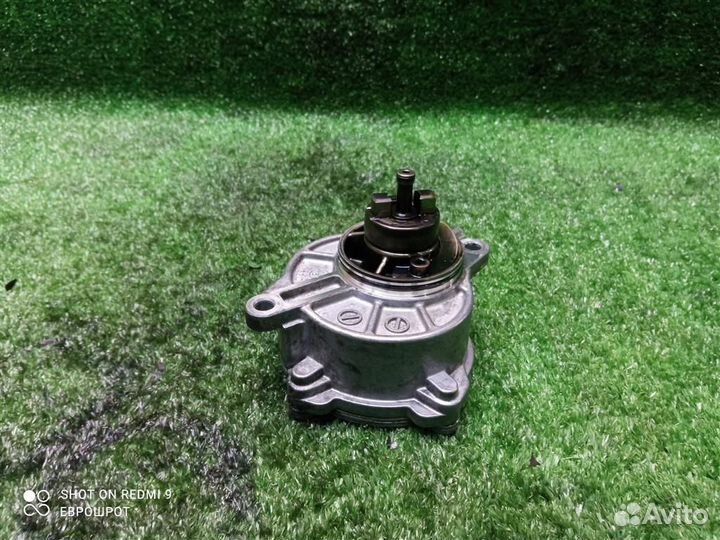 Насос вакуумный Mercedes Benz W203 (2000-2006)