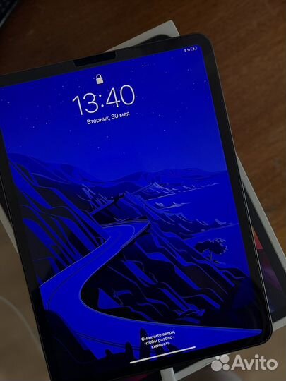 iPad pro 2020 256 gb + стилус