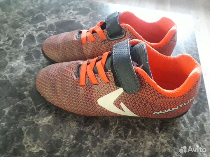 Футбольные бутсы demix 30р