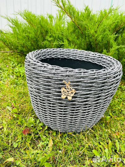 Корзина плетеная из ротанга