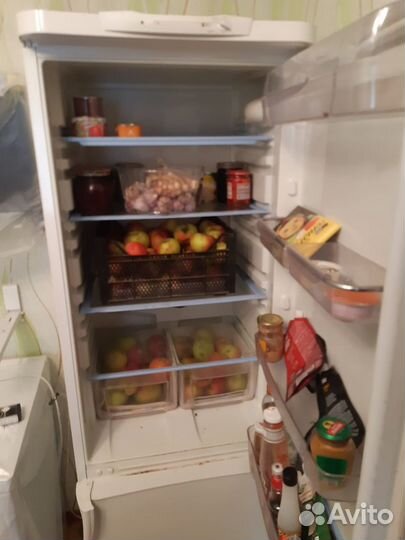 Холодильник indesit