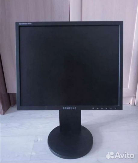 Монитор Samsung