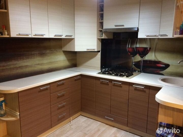 Стеклянный фартук для кухни