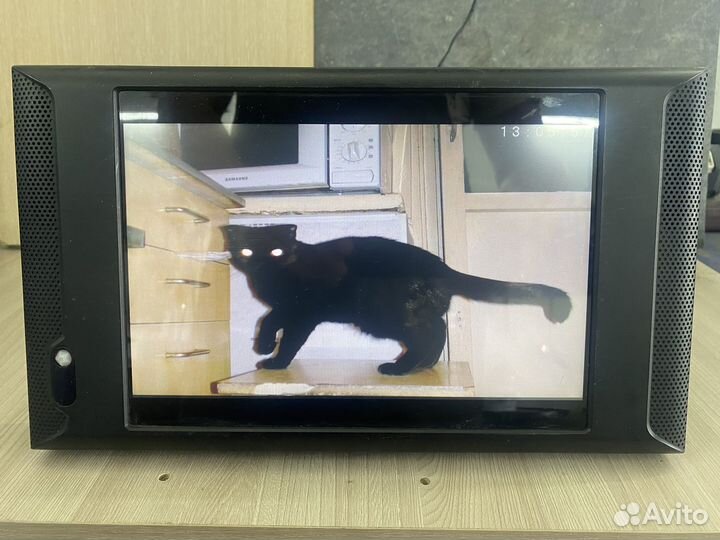 Информационный монитор Advertising player 10 inch