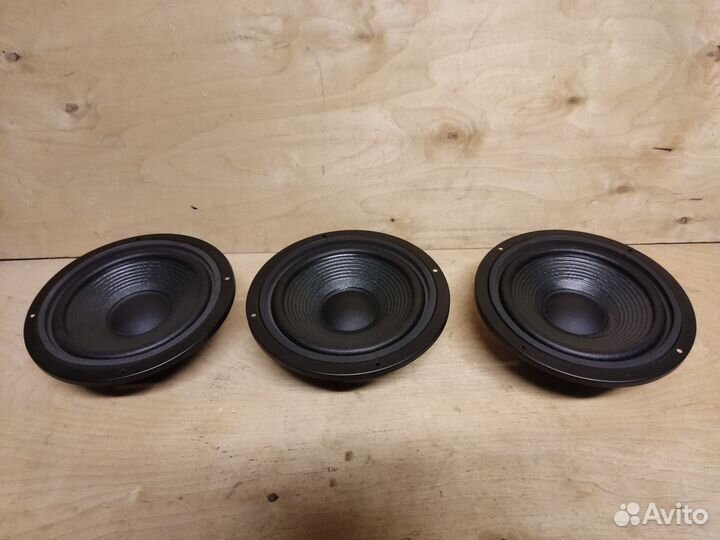 Динамики JBL